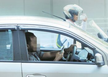 SIKAP sambil lewa terhadap keselamatan
semasa memandu boleh meningkatkan risiko kemalangan jalan raya.