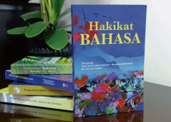 Terdapat segelintir individu belajar bahasa Melayu semata-mata kerana terpaksa seperti menduduki peperiksan awam. –  GAMBAR HIASAN