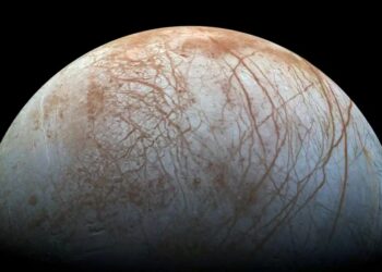 IMEJ bulan Europa Musytari, direka daripada gambar yang dirakam kapal angkasa Galileo 
pada akhir 1990an.
– NASA