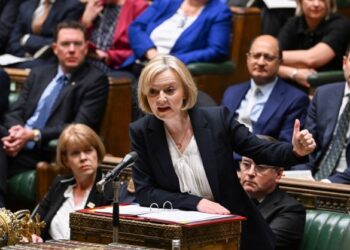 LIZ Truss bercakap pada sesi Soal Jawab Perdana Menteri (PMQ) di Parlimen di London. - AFP