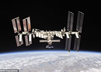 ISS merupakan objek ketiga paling terang di langit. - NASA