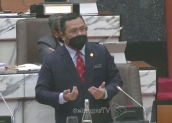 AMIRUDIN Shari berucap dalam penggulungan Mesyuarat Pertama Persidangan Penggal Kelima Dewan Negeri Selangor Ke-14 Tahun 2022 di Dewan Annex, Bangunan SUK di Shah Alam, Selangor, hari ini. - Gambar SelangorTV