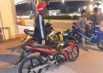 SEBAHAGIAN 23 motosikal jenis Yamaha LC135, Yamaha 125Z dan Yamaha Lagenda 110 yang disita dalam Op Motosikal di sekitar Ampang, malam tadi.