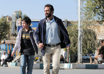 ANTARA adegan dalam filem A Hero yang menampilkan pelakon Amir Jadidi (kanan).       - CANNES FILM FESTIVAL