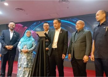 ONN Hafiz Ghazi melancarkan Program Pembiayaan BRJohorNiaga di Fraser Place, Puteri Harbour, Iskandar Puteri, Johor.