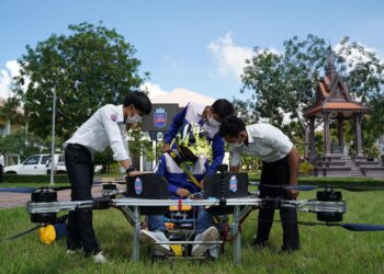 TRANSFORMASII di bawah POLI Digital akan menyediakan ekosistem pengajaran dan pembelajaran lebih fleksibel kepada pelajar di kesemua 36 politeknik. - GAMBAR HIASAN