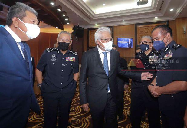 Polis tubuh Martak bagi misi bantuan banjir di Hulu Langat