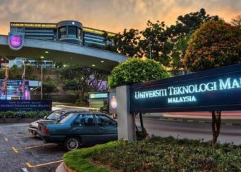 PERSIARAN Tun Arshad Ayub menjadi nama jalan baharu menggantikan Persiaran Institut yang menghubungkan kampus induk UiTM di Shah Alam, Selangor.