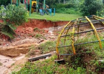KEADAAN di Taman Pertanian Sekayu selepas dilanda kejadian kepala air di Hulu Terengganu, semalam.