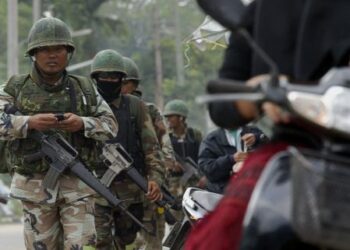 HAMPIR sembilan tahun Malaysia menjadi orang tengah dalam mencari damai di Pattani, namun kemajuan yang dicapai sangat perlahan. – AFP