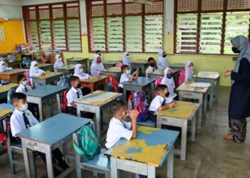 PELAKSANAAN Pentaksiran Bilik Darjah (PBD) ketika ini dianggap bukan pada masa yang sesuai kerana negara masih belum bersedia untuk kaedah itu. - UTUSAN/PUQTRA HAIRRY