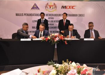 MAJLIS enandatangani kerjasama strategik antara HASiL dan MDEC bagi pelaksanaan Inisiatif e-Invois Kebangsaan.