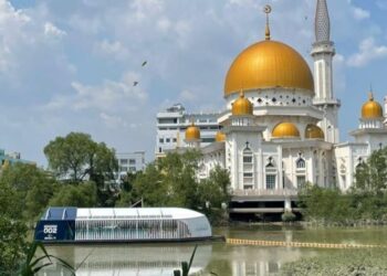 INTERCEPTOR, The Ocean Cleanup merupakan antara kaedah digunakan untuk memerangkap sampah di Sungai Klang. - Gambar SELANGOR MARITIME GATEWAY