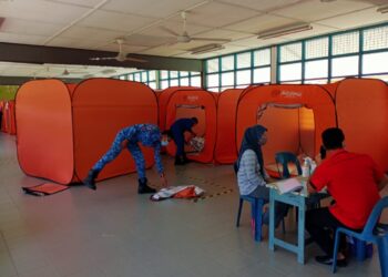 PPS yang dibuka di SK Simpang Durian selepas kawasan rendah
di Kampung Juntai, Jelebu dinaiki air susulan air Sungai Triang melimpah apabila hujan lebat yang berlaku petang semalam.