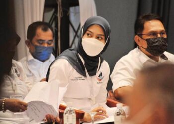 FARADIBAH Sabardin menyerahkan keputusan pucuk pimpinan Warisan sama ada diletakkan sebagai calon dalam Pilihan Raya Kecil bagi kerusi Dewan Undangan Negeri Bugaya. - FACEBOOK FARADIBAH SABARDIN