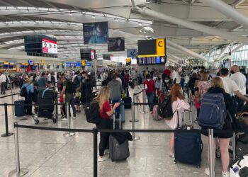 SUASANA di Terminal 5 Lapangan Terbang Antarabangsa Heathrow di United Kingdom. - SPLASH NEWS