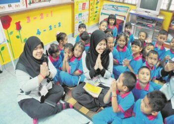 PIHAK prasekolah perlu bertolak ansur berhubung yuran sekolah memandang masih lagi ramai ibu bapa bekerja dari rumah.