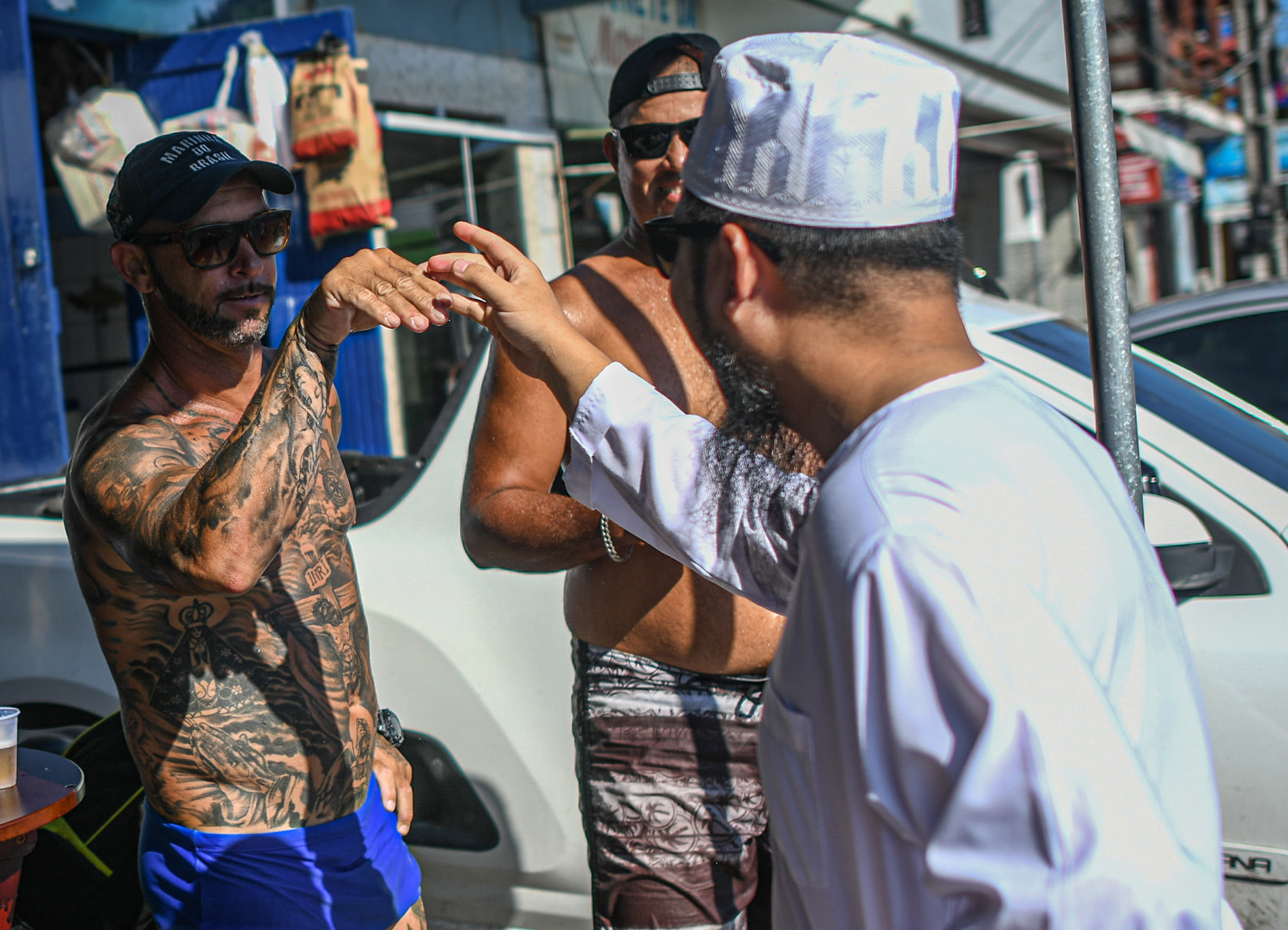 USTAZ Ebit Lew menyapa orang ramai di Cabo Frio, Brazil.