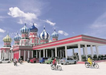 Masjid Lapan Kubah mendapat jolokan Masjid Rusia kerana menyerupai Katedral St. Basil di Moscow. – UTUSAN
