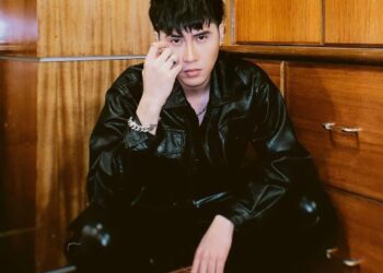 Iqwan Alif tampil dengan single baharu berjudul Wow yang juga menjadi runut bunyi  (OST) untuk drama bersiri Cinta Amnesia.