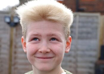 SAM Barley dipercayai mempunyai gaya rambut ala Albert Einsteins. - AGENSI    