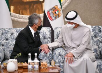 AL-SULTAN Abdullah Ri’ayatuddin Al-Mustafa Billah Shah berkenan berangkat mengadakan pertemuan Presiden Emiriah Arab Bersatu (UAE), Sheikh Mohamed Zayed Al Nahyan.