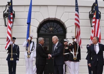 ISMAIL Sabri Yaakob bersalaman dengan Joe Biden di White House, Amerika Syarikat.