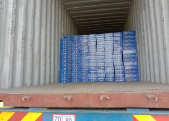 Minuman keras tidak bercukai yang dirampas di KKIP Timur di Kota Kinabalu semalam.-IHSAN PGA