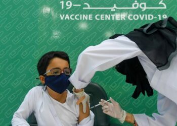 LEBIH 40.7 juta dos vaksin Covid-19 telah diberikan di Arab Saudi. – SPA