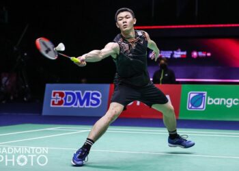 Lee Zii Jia merangkul gelaran kejuaraan Badminton Terbuka Thailand.