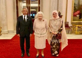 YANG di-Pertuan Agong dan Raja Permaisuri Agong berkenan menzahirkan ucapan setinggi-tinggi tahniah kepada Ratu Britain, Ratu Elizabeth II atas sambutan Jubli Platinum yang bermula Khamis lalu sempena ulang tahun ke-70 memerintah kerajaan Britain.