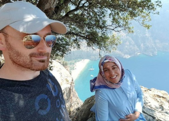 HAKAN Aysal dipenjara seumur hidup selepas disabit kesalahan membunuh isterinya dengan menolak wanita itu dari tebing tinggi di selatan Turkiye pada 2018. - AGENSI
