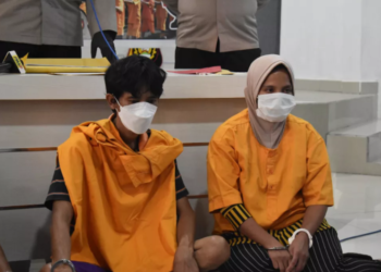 IBU bapa mangsa kini ditahan polis untuk siasatan di Musi Banyuasin, Sumatera Selatan. - AGENSI