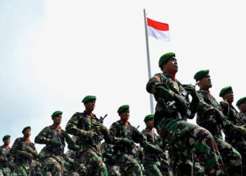 INDIKATOR Politik Indonesia menunjukkan Angkatan Tentera Nasional Indonesia (TNI) sebagai institusi paling dipercayai di negara itu.-AGENSI