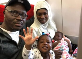 ABOUBACARR Drammeh bersama isteri dan dua anak perempuannya. - AGENSI  