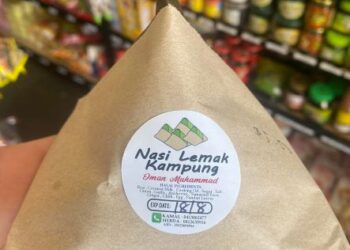 ANTARA produk yang dijual di kedai runcit Malaysian Groceries di Punchbowl berhampiran Sydney. - FACEBOOK MALAYSIAN GROCERIES