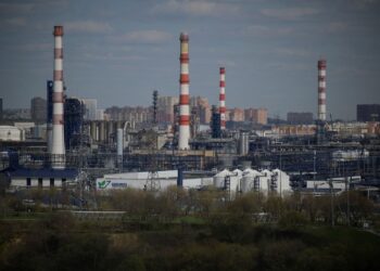 FIRMA gergasi penjana tenaga Rusia, Gazprom di Moscow.-AFP
