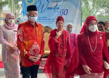ISMAIL SABRI YAAKOB ketika menghadiri  Sambutan Hari Wanita Ke-60 anjuran Majlis Kebangsaan Pertubuhan-Pertubuhan Wanita (NCWO) di Dewan Perdana Felda di sini hari ini.