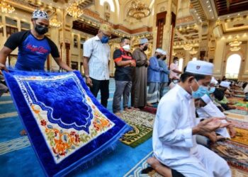 ZON waktu solat bagi seluruh Negeri Sembilan akan ditambah daripada dua zon kepada tiga zon berkuat kuasa esok.-GAMBAR HIASAN