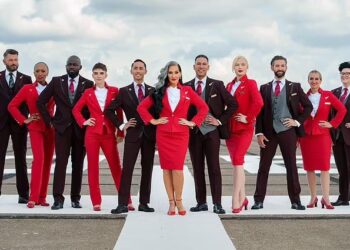 KAKITANGAN Virgin Atlantic kini boleh memilih pakaian seragam yang mewakili mereka di tempat kerja.  - AGENSI