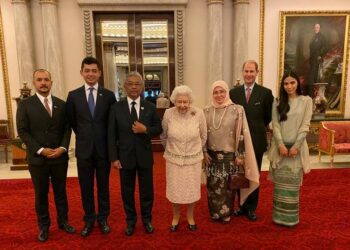PERKONGSIAN gambar Istana Negara mengenai lawatan Yang di-Pertuan Agong dan Raja Permaisuri Agong ke UK pada 2019.