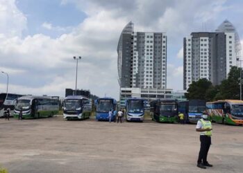 PENGUSAHA bas kini turut berdepan kesukaran untuk bangkit kerana faktor kenaikan barangan terutama alat ganti dan servis.