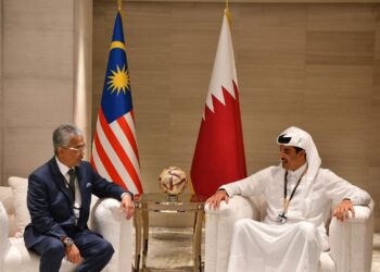 YANG di-Pertuan Agong berkenan bertemu Sheikh Tamim bin Hamad Al Thani di Doha, Qatar.