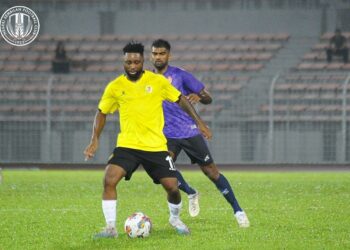 LEVY Madinda beraksi dalam perlawanan persahabatan di antara Negeri Sembilan FC dan Kuala Lumpur City FC di Stadium Bolasepak Kuala Lumpur, semalam.-GAMBAR/NEGERI SEMBILAN FC