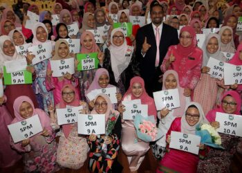 ADA lepasan SPM beranggapan belajar tinggi bukan jaminan mendapat pekerjaan yang baik. 
– GAMBAR HIASAN