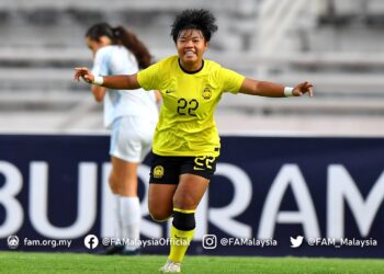 Pneyerang Bawah 17 
 tahun wanita negara, Rocillyeka Lole meledak lima gol untuk Malayan Tigress. ketika menentang Kepulauan Mariana Utara dalam aksi pembukaan Kelayakan Piala Asia Wanita Bawah 17 tahun di Buriram, Thailand. (Foto: Ihsan FAM)