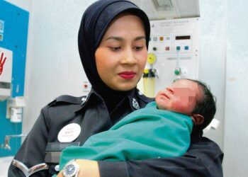 IBU yang tergamak membuang bayi ini sepatutnya sedar itu adalah satu perbuatan yang sangat zalim. – GAMBAR HIASAN