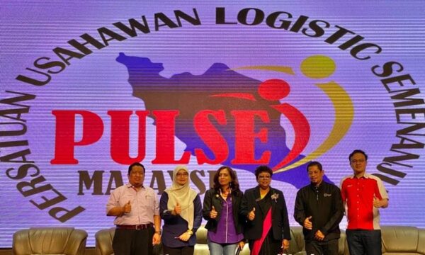 Pemandu lori