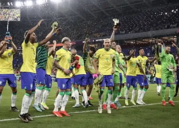 Brazil mara ke pusingan 16 terbaik walaupun masih berbaki satu perlawanan selepas menewaskan Switzerland, 1-0 sebentar tadi.
