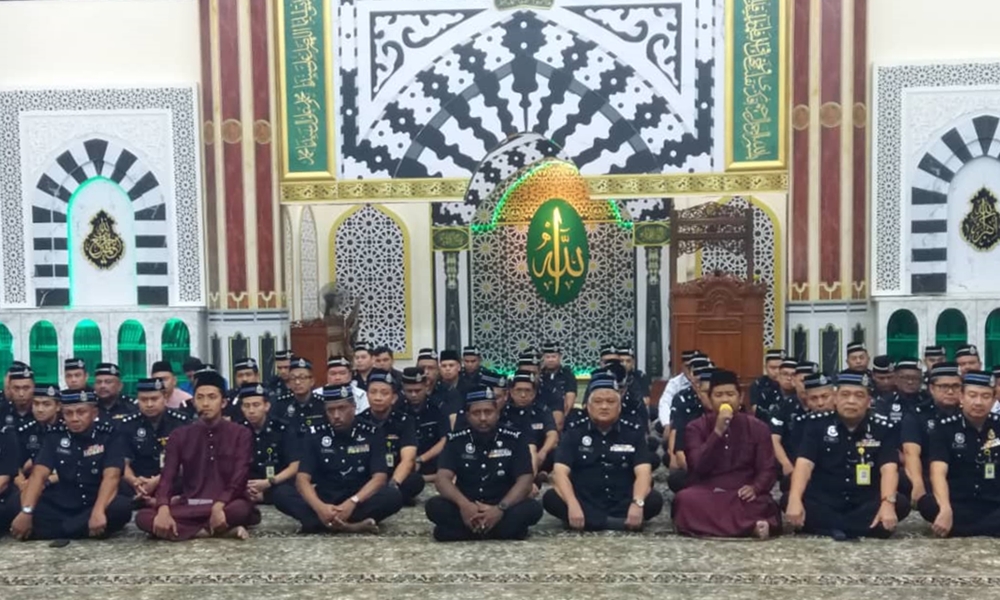 Aidilfitri polis